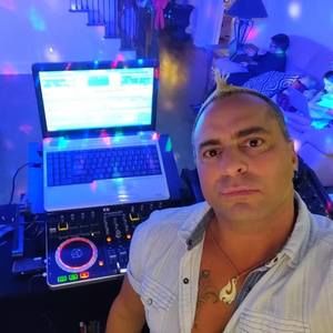 Meet your Posher, Chad